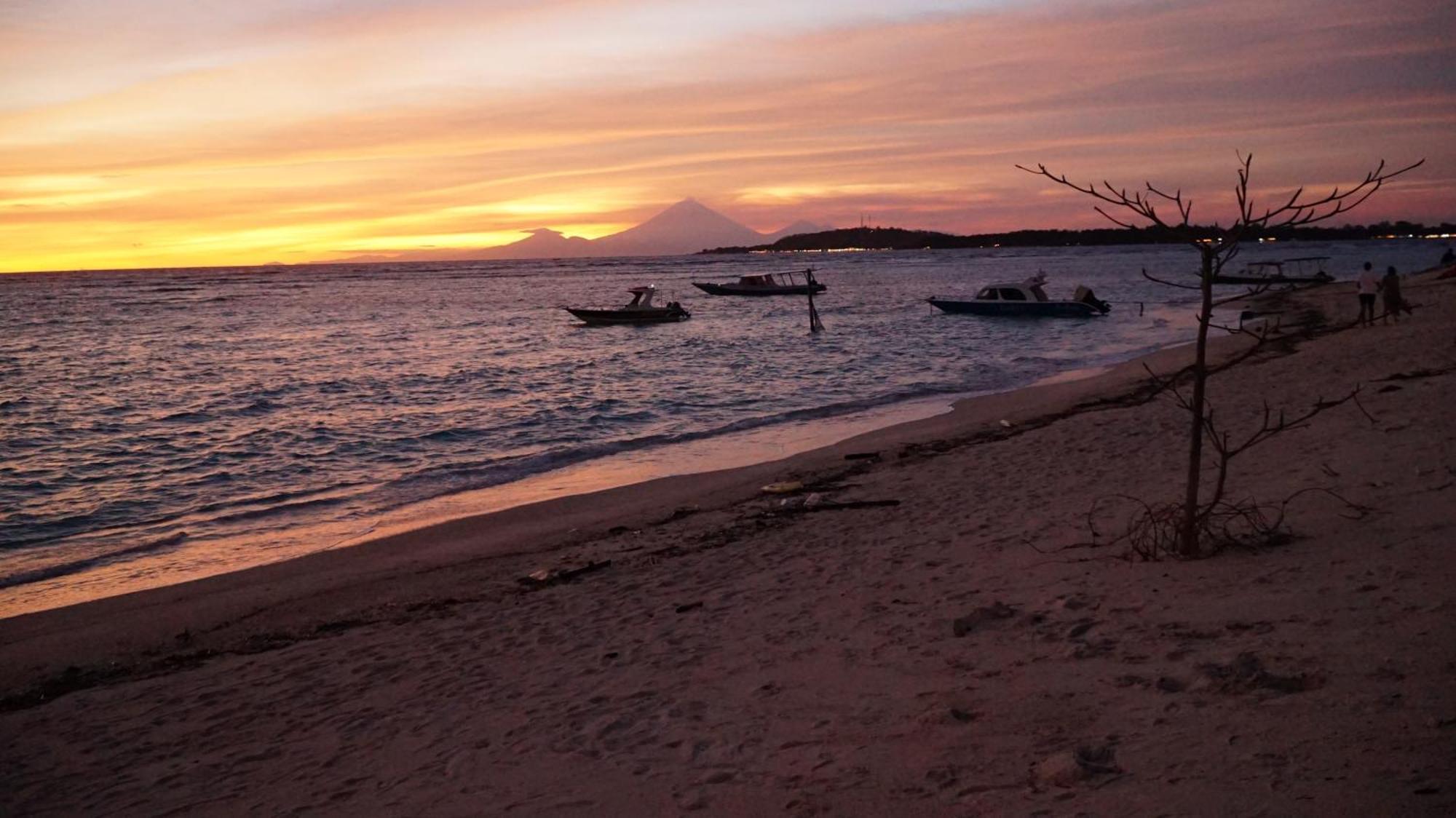 Mola2 Resort Gili Air Buitenkant foto